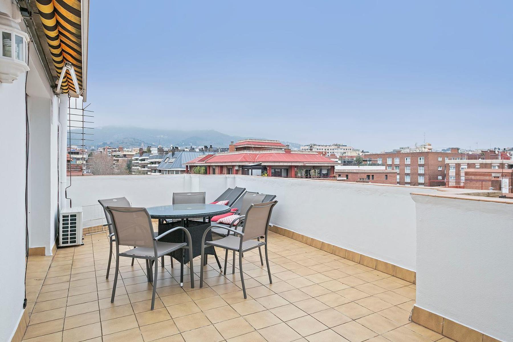 Appartamento Sarria Attic Barcellona Esterno foto